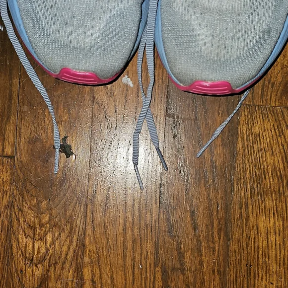 Brooks Women's Gray & Pink Running Shoes - Picture 4 of 10